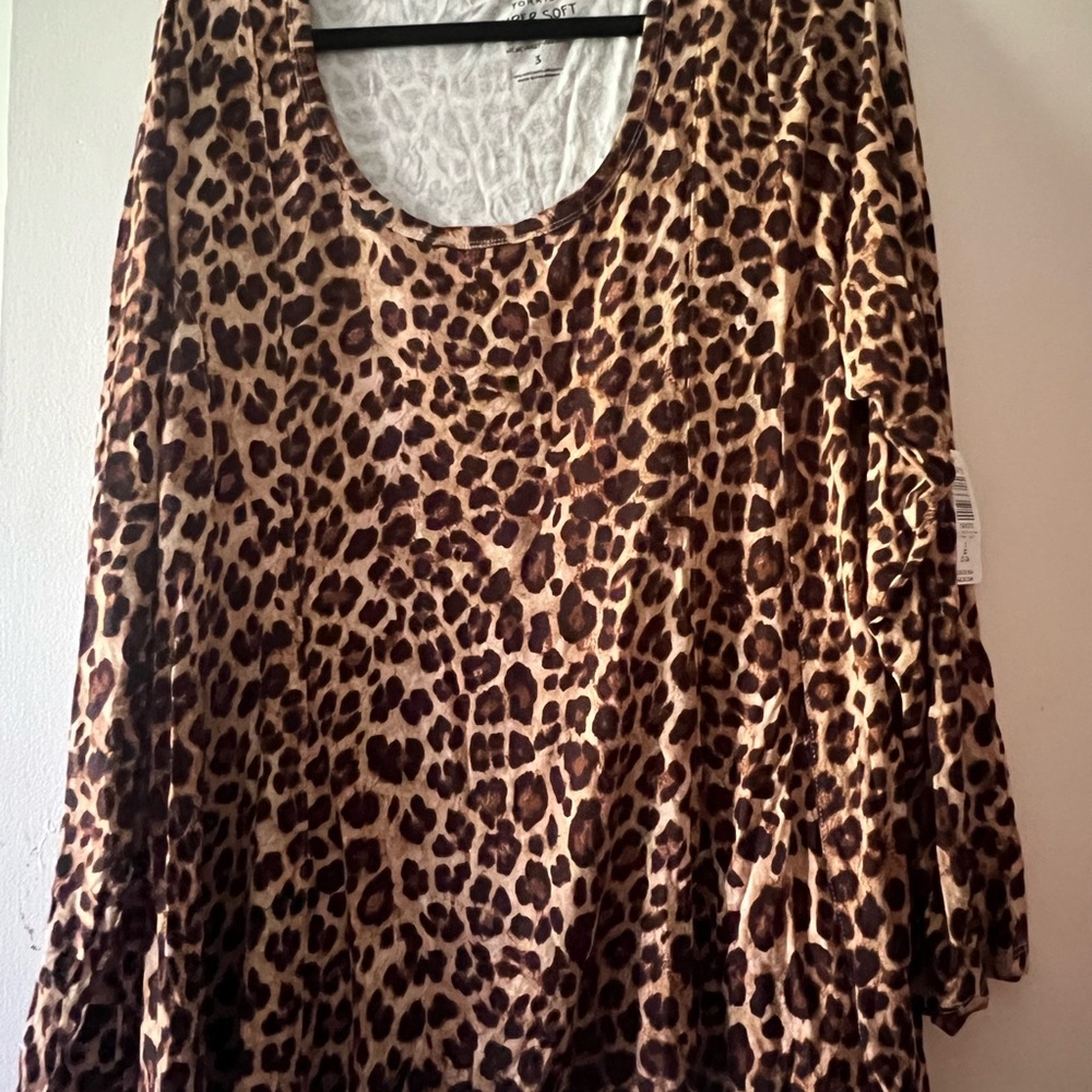 Torrid Super Soft Scoop Neck Fit And Flare Long Sleeve Top - Picture 6 of 9